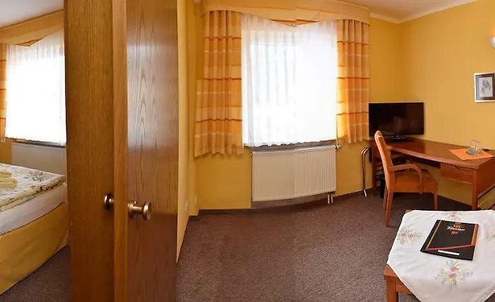 Am Eisenberg Hotel 3*